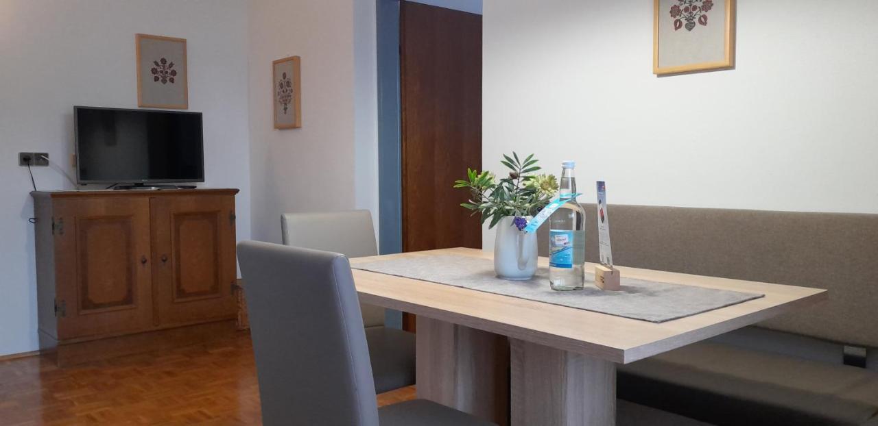 Ferienhof Alte Post, Apartments Weissbriach Ngoại thất bức ảnh