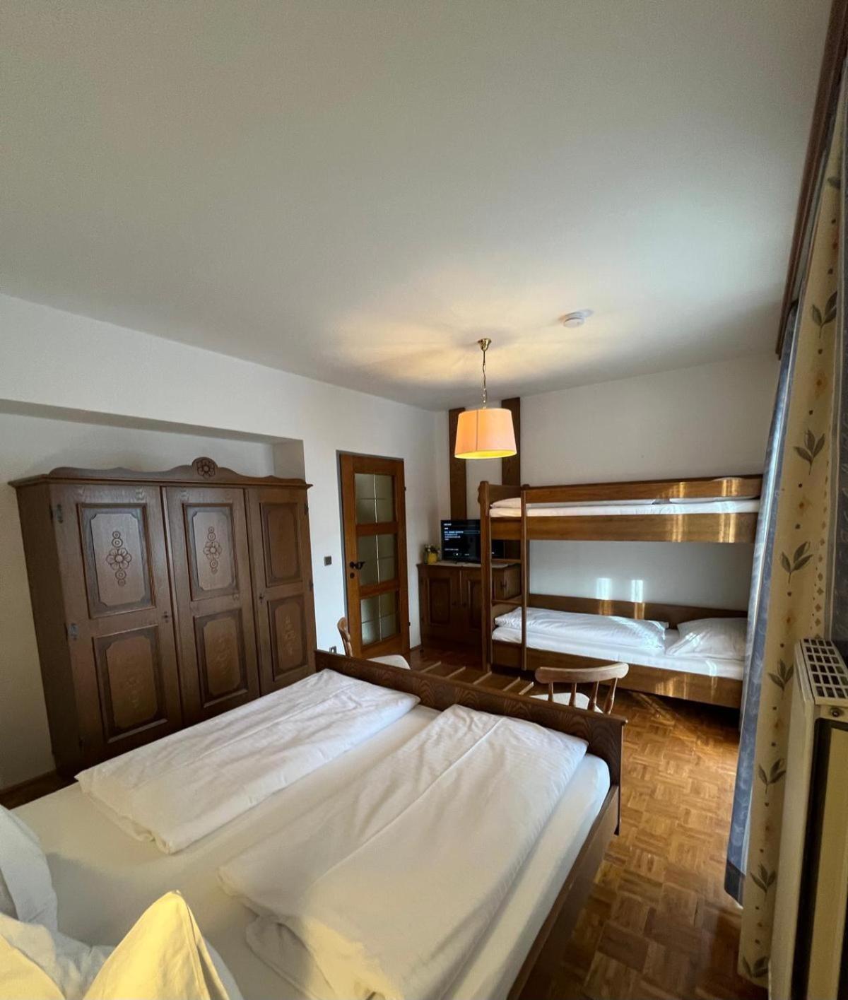 Ferienhof Alte Post, Apartments Weissbriach Ngoại thất bức ảnh