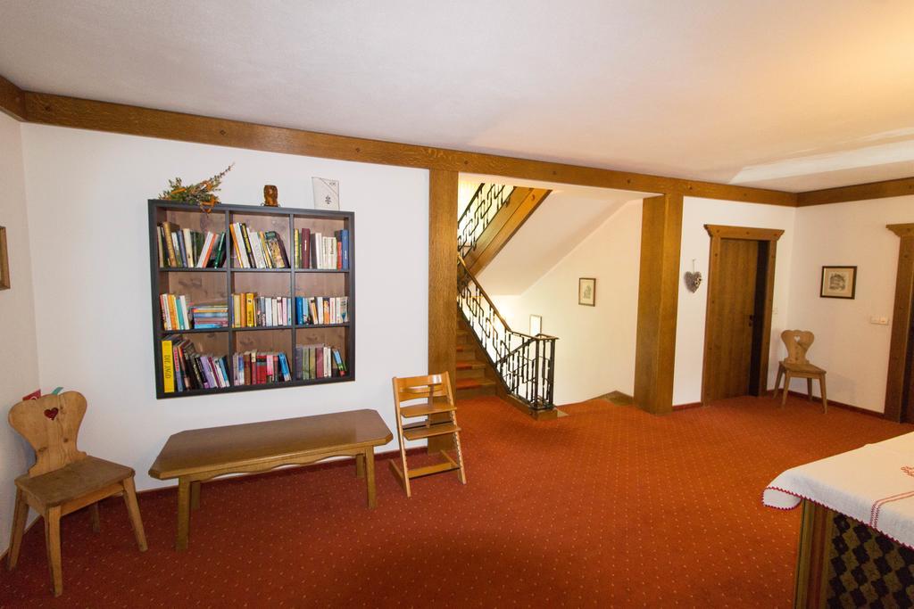 Ferienhof Alte Post, Apartments Weissbriach Ngoại thất bức ảnh