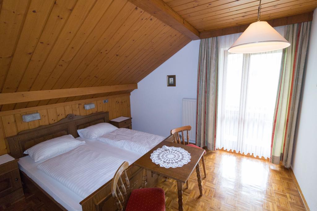 Ferienhof Alte Post, Apartments Weissbriach Ngoại thất bức ảnh